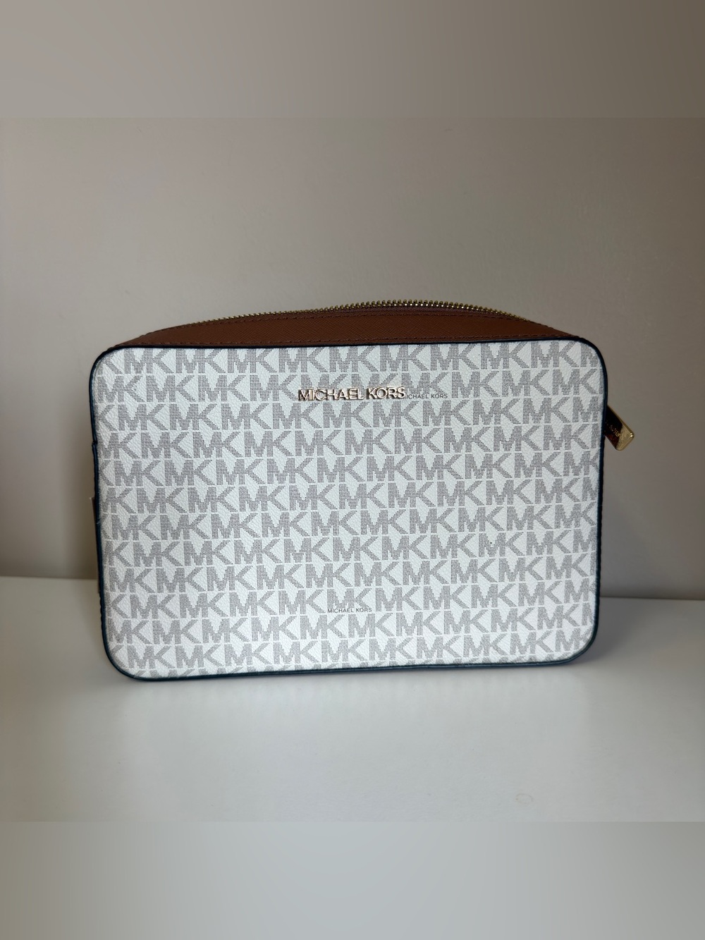 Michael Kors Jet Set item LG EW CROSSBODY - Picture 3 of 9